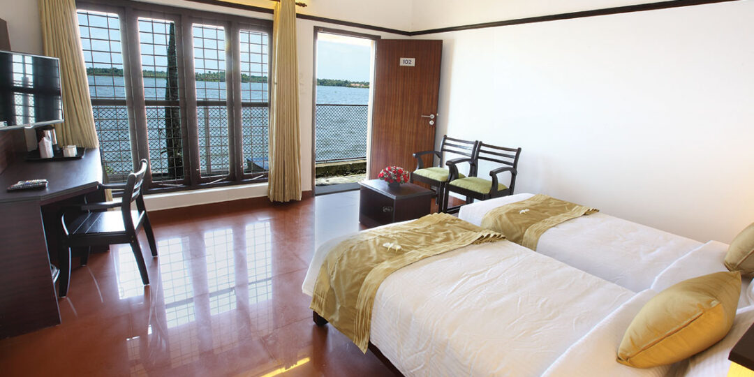 Mannath Ayur Island Resort Alappuzha Room