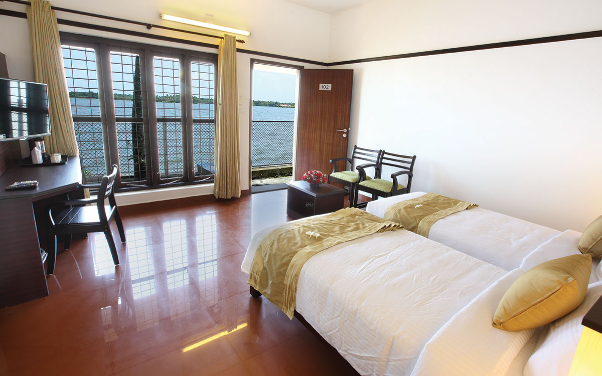 Mannath Ayur Island Resort Alappuzha Room