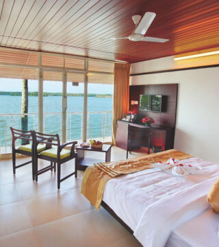 Honeymoon Room Mannath Ayur Island Resort Alleppey