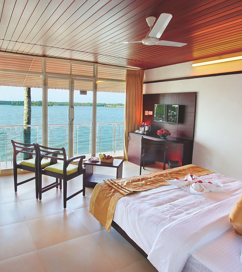 Honeymoon Room Mannath Ayur Island Resort Alleppey